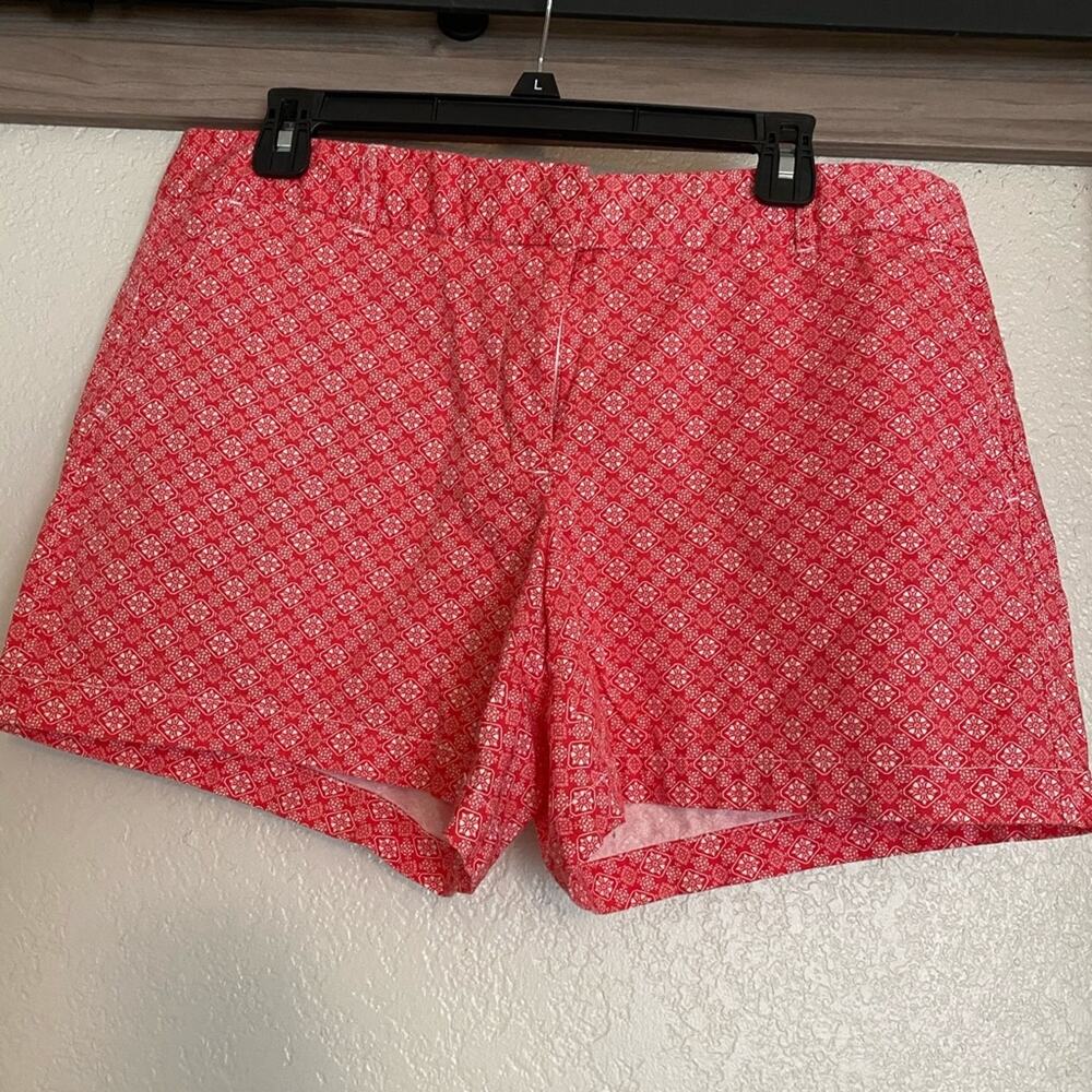Land n sea pink pattern shorts